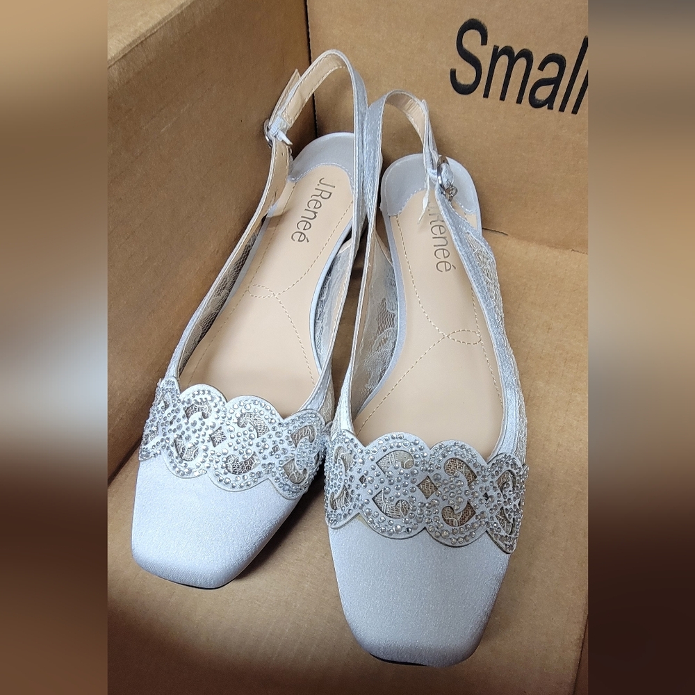 π«§ HP!!! π«§ J. Renee dressy Faleece pumps steel gray lace rhinestone block heels